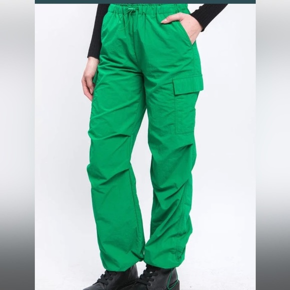 NWT- LOVE TREE Womens Nylon Parachute Cargo Pants - Picture 2 of 2